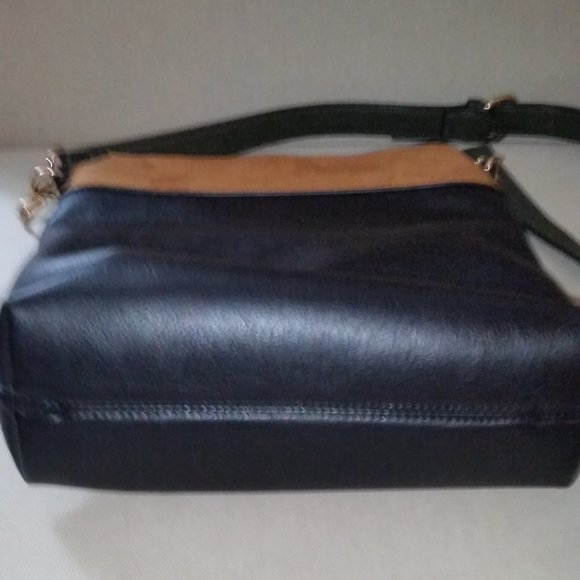 Sondra Roberts Squared black/crimson/tan/green crossbody bag NWOT - Picture 3 of 5